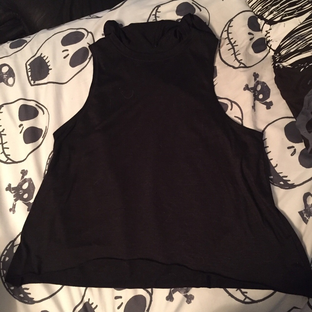 Muscle tee